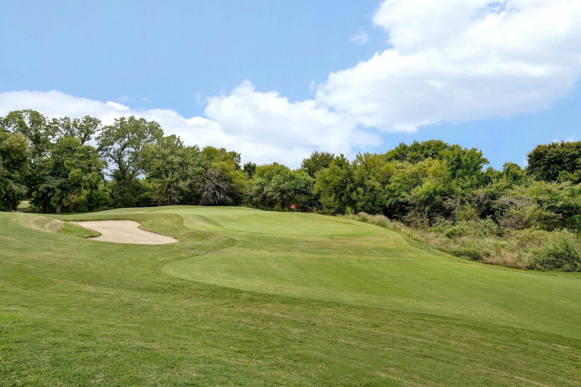 Dallas/Fort Worth Marriott Hotel & Golf Club At Champions Circle Roanoke Exterior photo